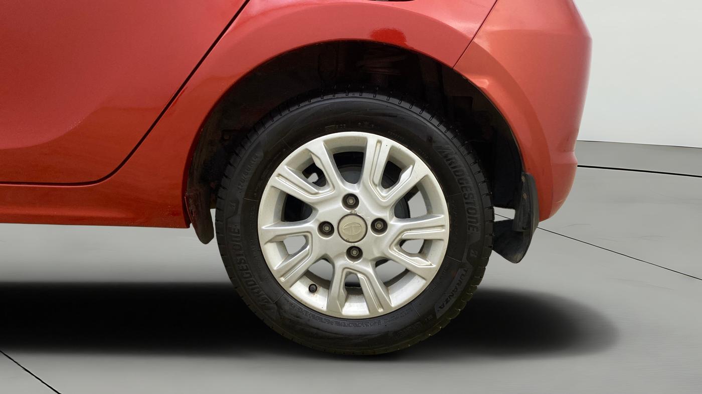 2016 Tata Tiago XZ PETROL, Petrol, Manual, 34,253 km, Left Rear Wheel