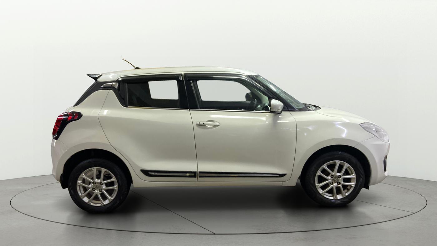 2020 Maruti Swift ZXI AMT, Petrol, Automatic, 33,817 km, Right Side View
