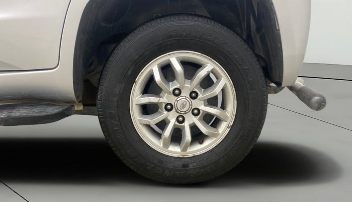 2015 Mahindra TUV300 T8, Diesel, Manual, 96,628 km, Left Rear Wheel