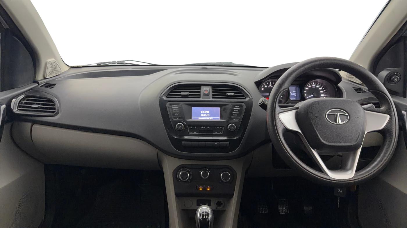 2017 Tata Tiago XT PETROL, Petrol, Manual, 71,597 km, Dashboard