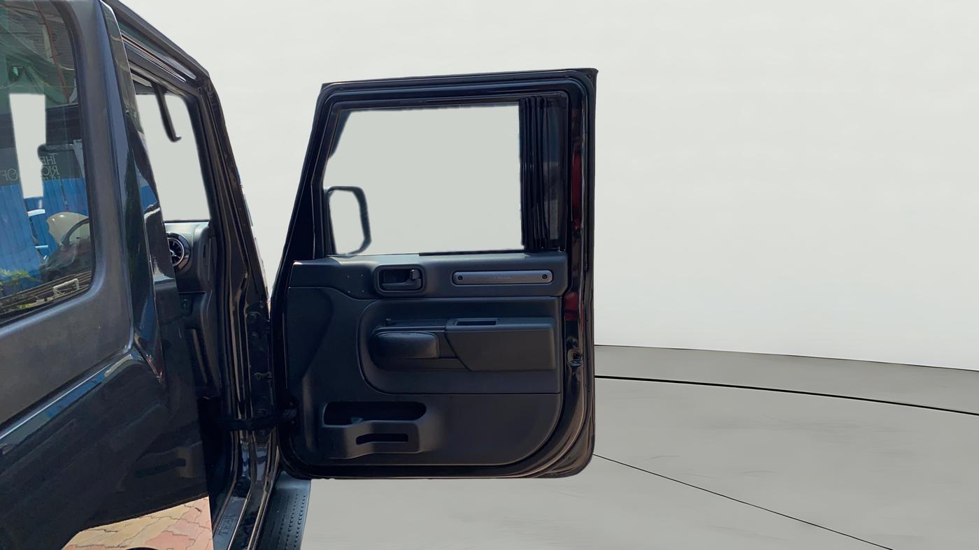 2023 Mahindra Thar LX PETROL HT 4WD AT, Petrol, Automatic, 65,165 km, RHS Front Door