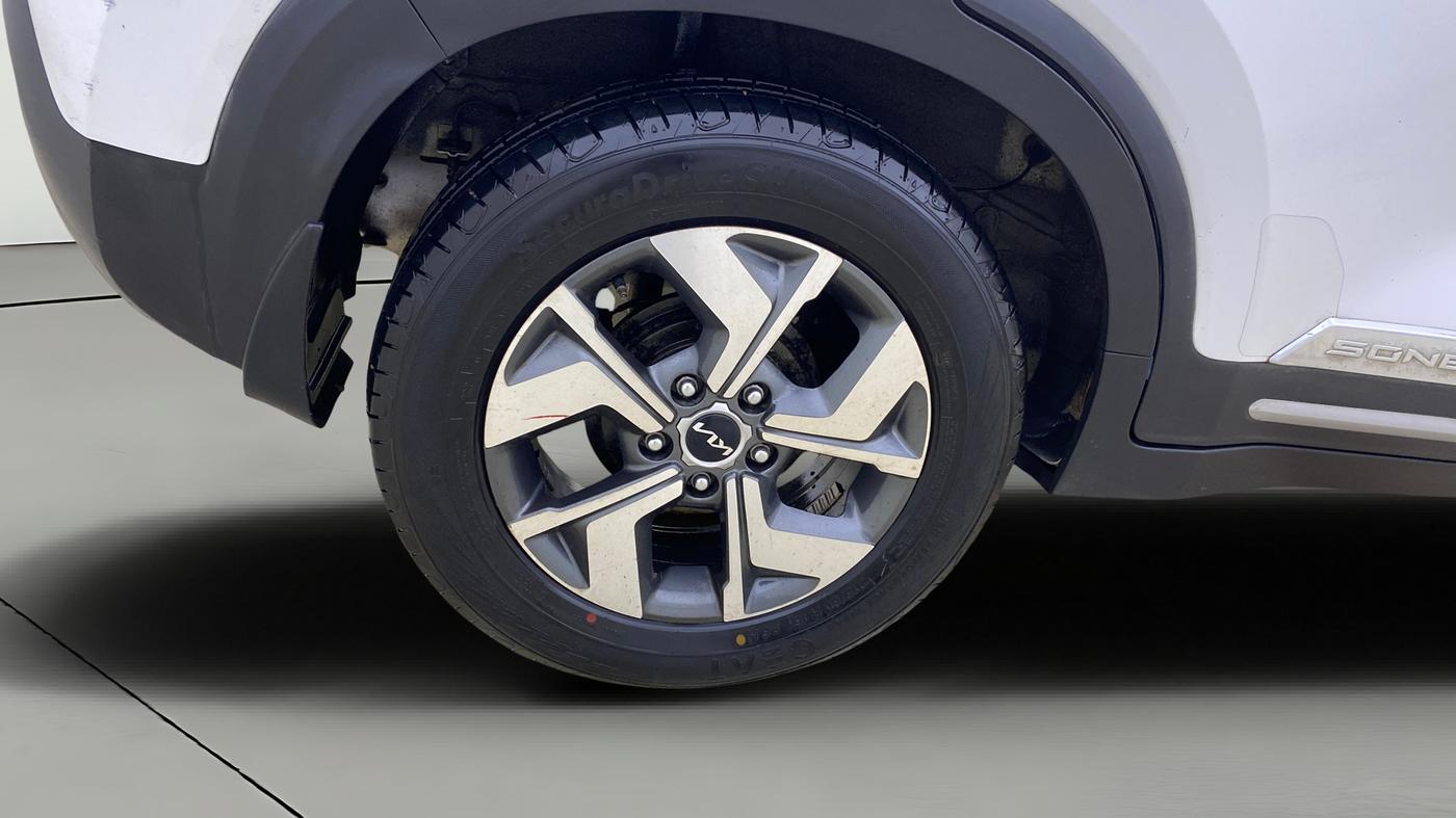 2022 KIA SONET HTX 1.5 AT, Diesel, Automatic, 79,853 km, Right Rear Wheel