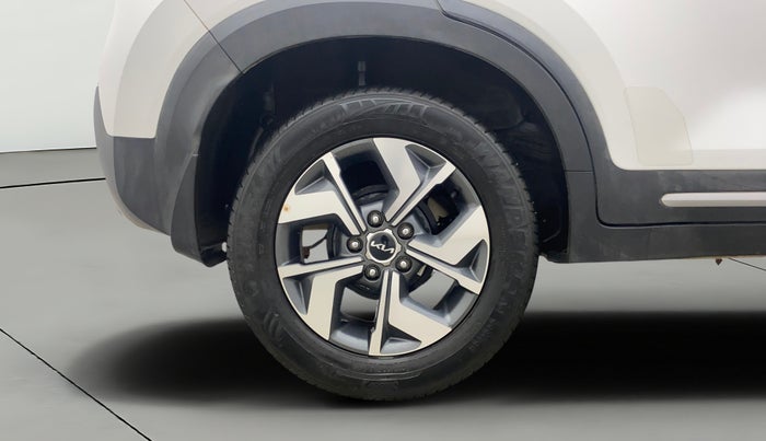 2022 KIA SONET HTX 1.5 AT, Diesel, Automatic, 29,856 km, Right Rear Wheel