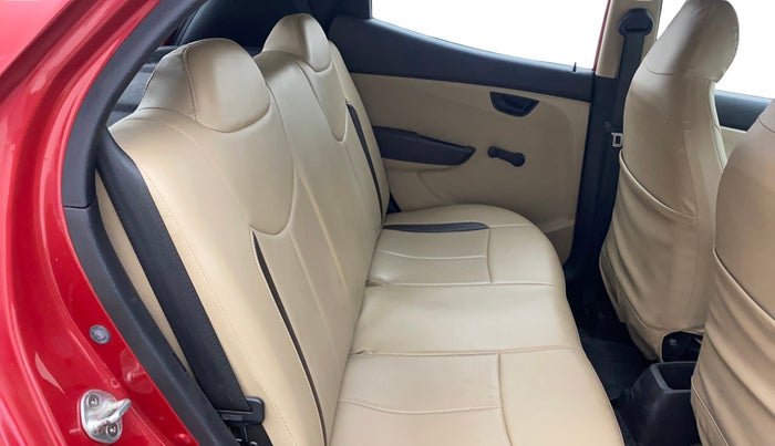 2015 Hyundai Eon MAGNA +, Petrol, Manual, 79,899 km, Right Side Rear Door Cabin