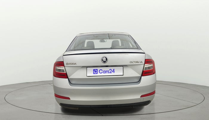 2016 Skoda Octavia STYLE PLUS AT 1.8 TSI, Petrol, Automatic, 94,300 km, Back/Rear