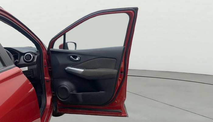 2020 Nissan Kicks XV 1.5, Petrol, Manual, 1,05,805 km, RHS Front Door