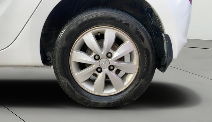 2013 Hyundai i20 SPORTZ 1.2, Petrol, Manual, 1,08,458 km, Left Rear Wheel