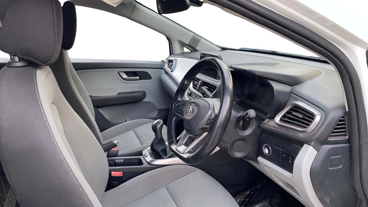 2020 Tata ALTROZ XZ PETROL, Petrol, Manual, 86,126 km, Right Side Front Door Cabin
