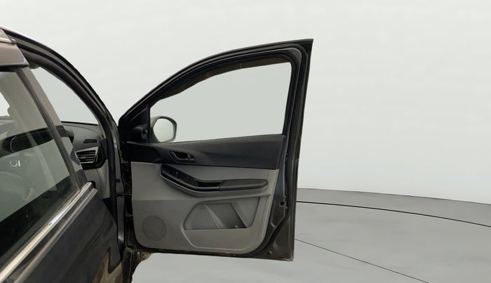 2020 Tata Tiago XT PETROL, Petrol, Manual, 51,555 km, RHS Front Door