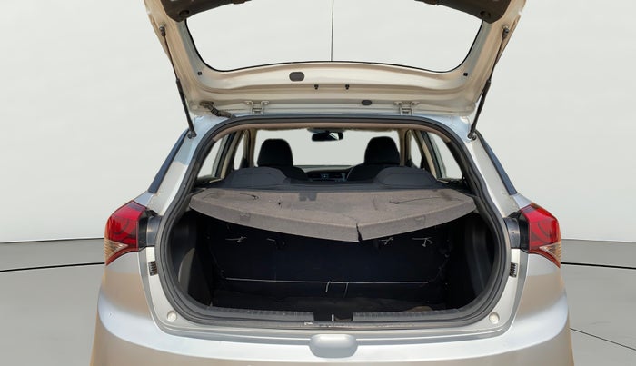 2017 Hyundai Elite i20 SPORTZ 1.2, Petrol, Manual, 99,127 km, Boot Open Zoomed View