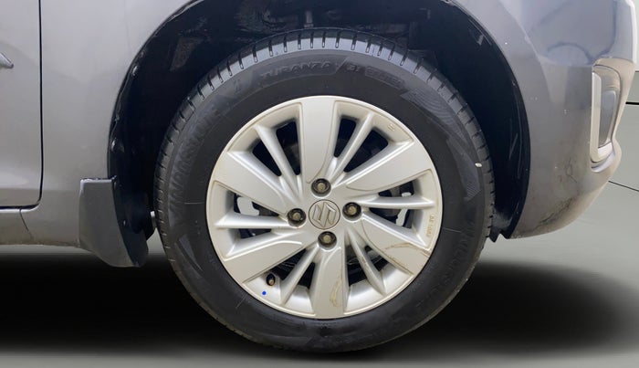 2015 Maruti Swift ZXI, Petrol, Manual, 64,608 km, Right Front Wheel