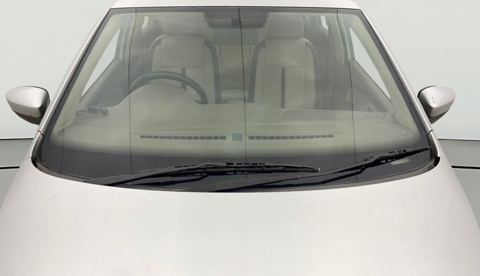 2013 Skoda Rapid ELEGANCE 1.6 TDI CR MT, Diesel, Manual, 1,46,490 km, Front Windshield