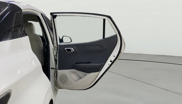 2020 Hyundai AURA SX PLUS 1.2 AMT, Petrol, Automatic, 52,764 km, RHS Rear Door
