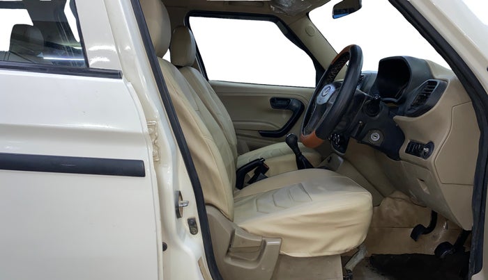 2022 Mahindra BOLERO NEO N 4, Diesel, Manual, 1,03,710 km, Right Side Front Door Cabin