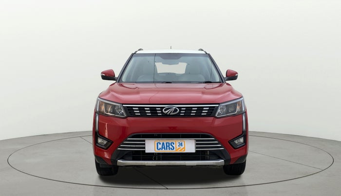 2021 Mahindra XUV300 W8(O) 1.2 PETROL DUAL TONE, Petrol, Manual, 49,232 km, Front