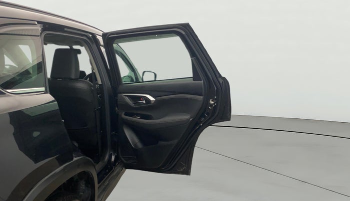 2023 Toyota URBAN CRUISER HYRYDER V AT NEO DRIVE, Petrol, Automatic, 28,770 km, RHS Rear Door