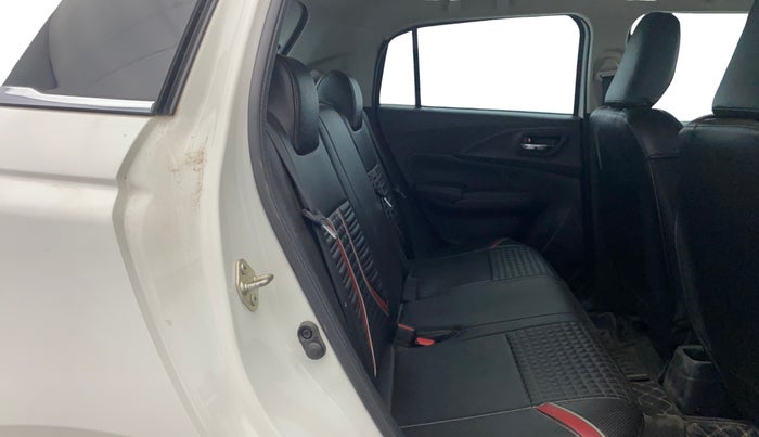 2024 Maruti Swift VXi (O), Petrol, Manual, 32,231 km, Right Side Rear Door Cabin