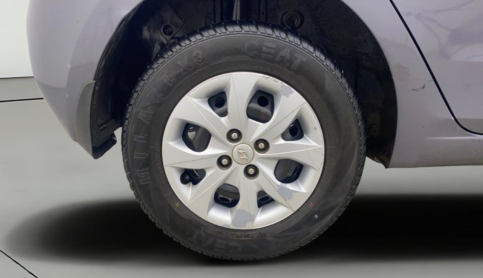 2018 Hyundai Elite i20 SPORTZ 1.2, Petrol, Manual, 1,06,107 km, Right Rear Wheel