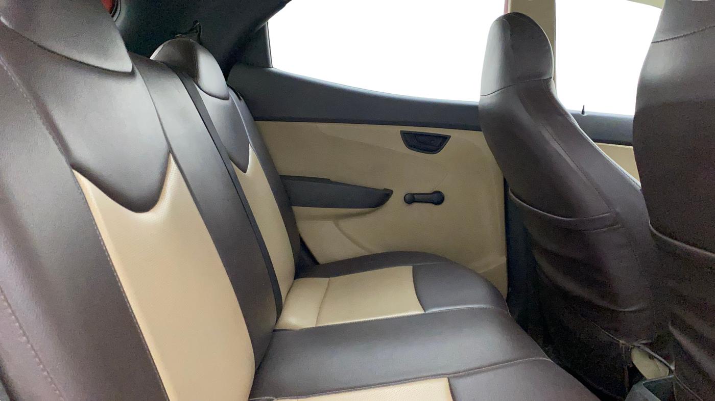 2017 Hyundai Eon MAGNA +, Petrol, Manual, 69,181 km, Right Side Rear Door Cabin