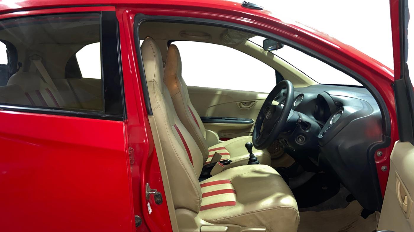 2014 Honda Brio S MT, Petrol, Manual, 73,869 km, Right Side Front Door Cabin
