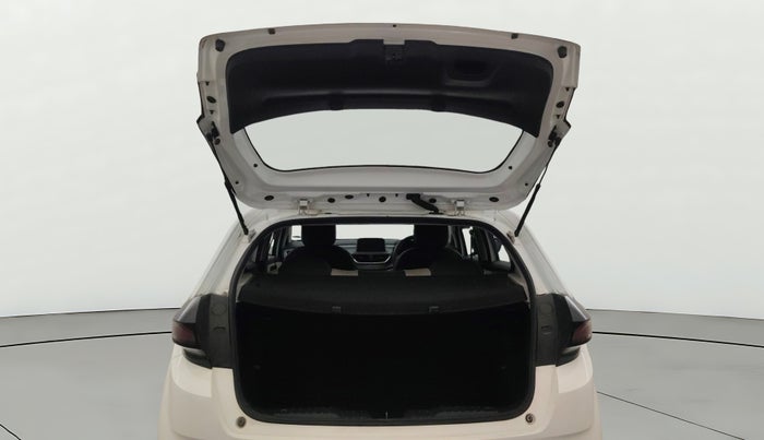 2023 Tata ALTROZ XM PLUS SUNROOF, Petrol, Manual, 22,946 km, Boot Door Open