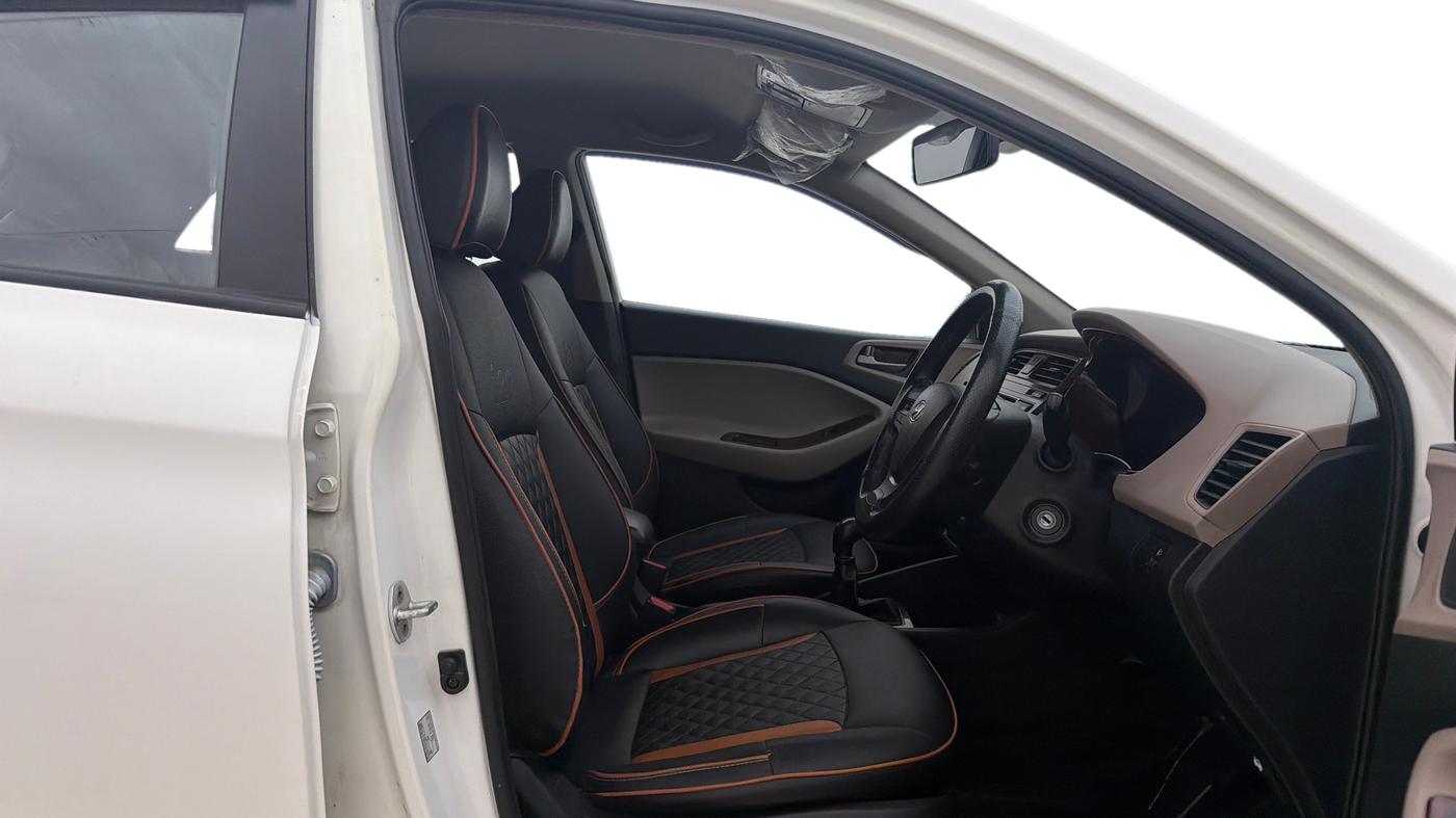2016 Hyundai Elite i20 MAGNA 1.2, Petrol, Manual, 49,208 km, Right Side Front Door Cabin