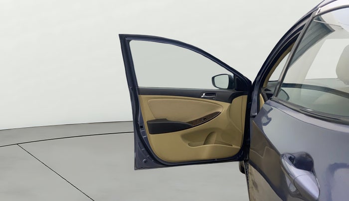 2014 Hyundai Verna FLUIDIC 1.6 CRDI SX, Diesel, Manual, 1,04,935 km, LHS Front Door