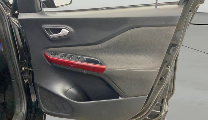 2022 Nissan MAGNITE XV RED EDITION, Petrol, Manual, 65,931 km, Driver Side Door Panels Control
