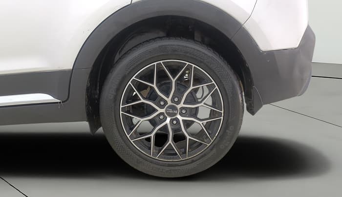 2015 Hyundai Creta E PLUS 1.6 PETROL, CNG, Manual, 1,02,271 km, Left Rear Wheel
