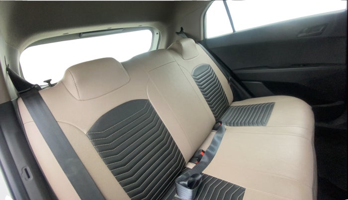 2017 Hyundai Creta E PLUS 1.6 PETROL, Petrol, Manual, 39,630 km, Right Side Rear Door Cabin