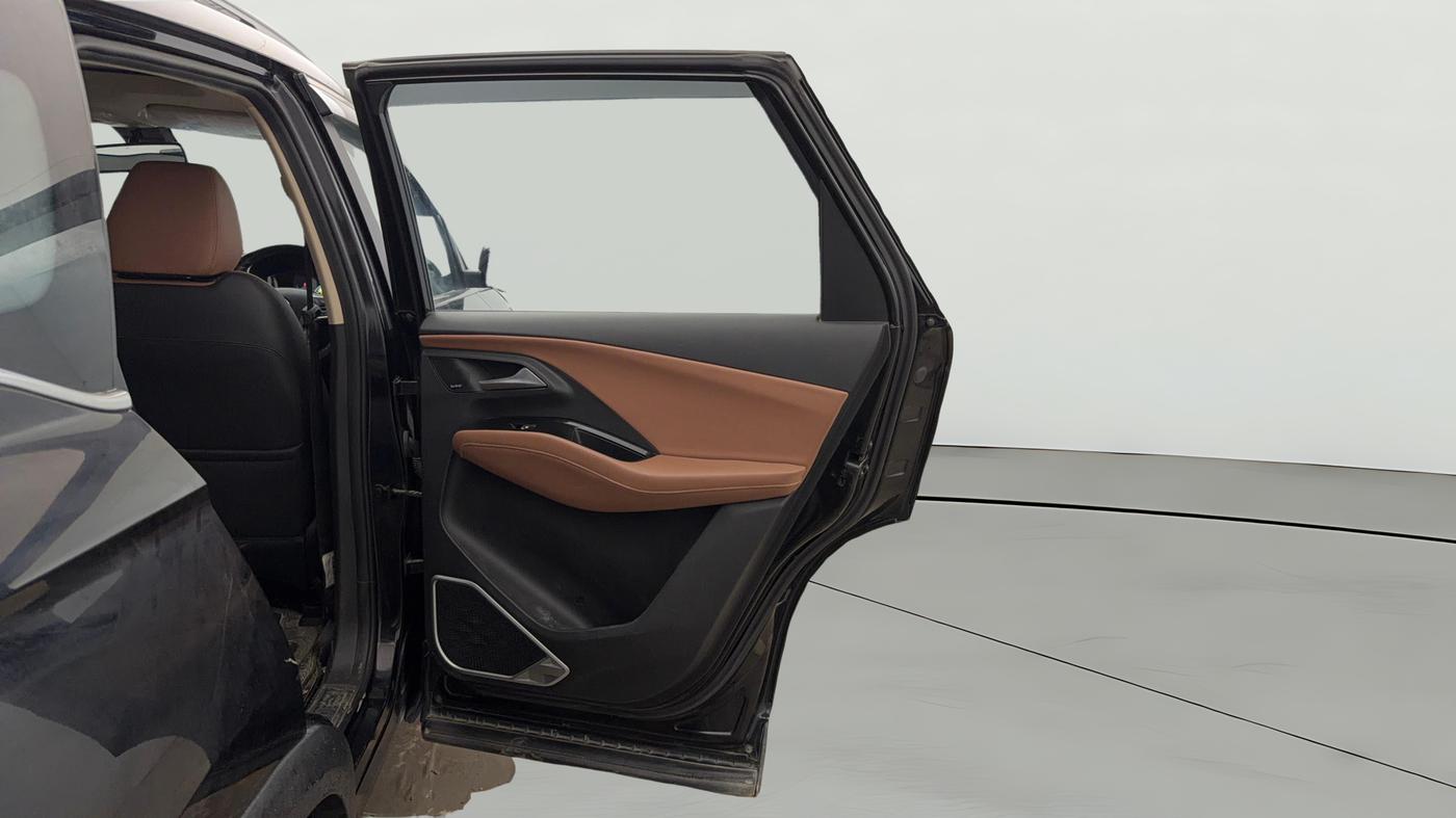 2023 MG HECTOR PLUS SHARP PRO 2.0 TURBO DIESEL 6 STR, Diesel, Manual, 1,15,403 km, RHS Rear Door