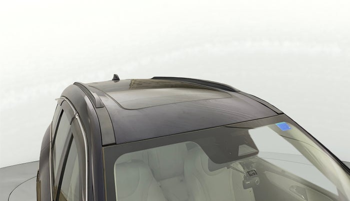 2022 Mahindra XUV700 AX 7 P AT 7 STR, Petrol, Automatic, 53,385 km, Roof