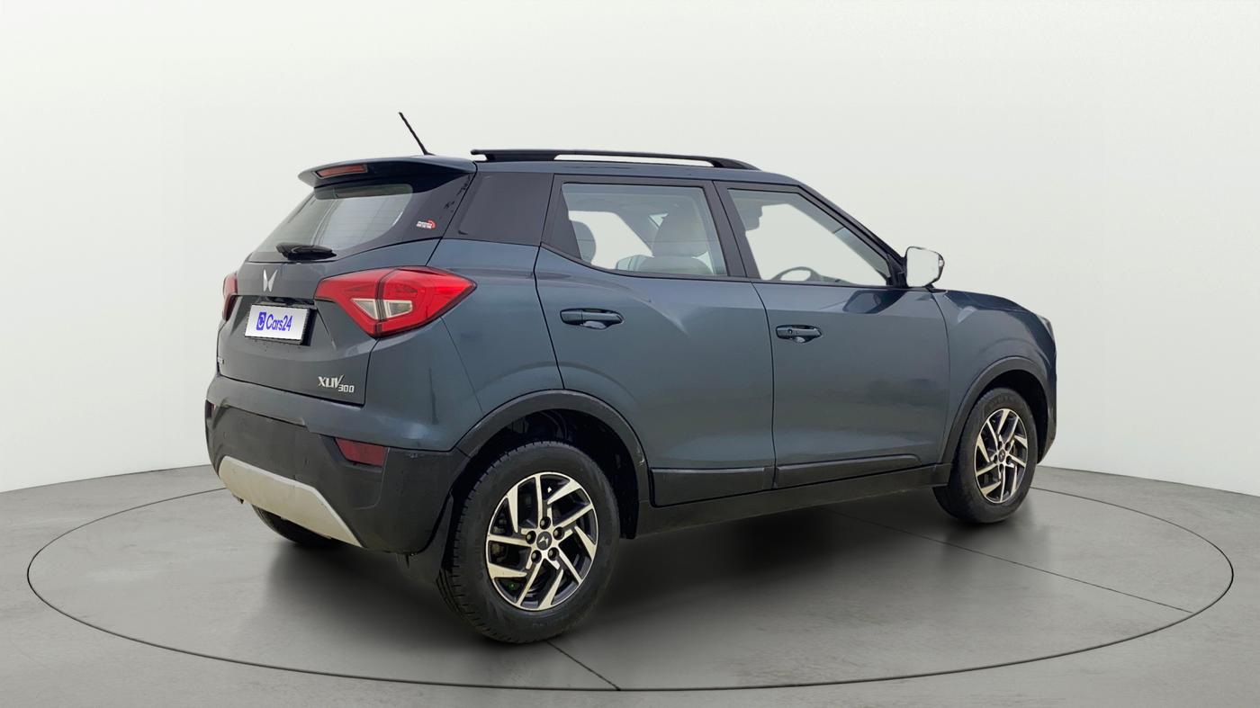 2023 Mahindra XUV300 W8 (O) 1.5 DIESEL AMT, Diesel, Automatic, 45,135 km, Right Back Diagonal