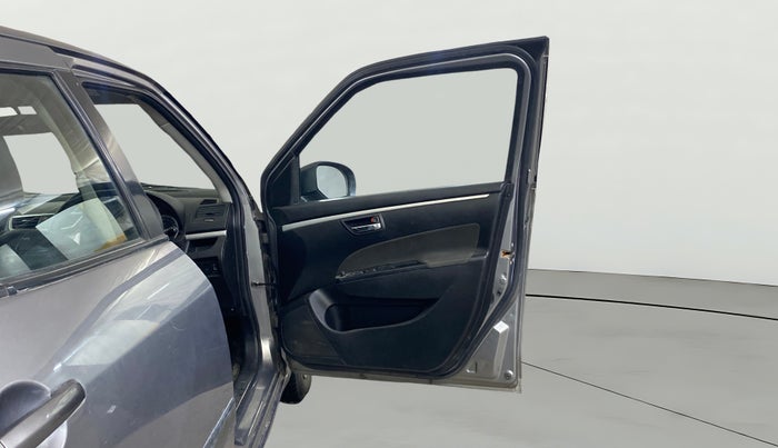 2014 Maruti Swift VXI, Petrol, Manual, 55,241 km, RHS Front Door