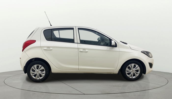 2012 Hyundai i20 MAGNA (O) 1.4 CRDI, Diesel, Manual, 1,24,033 km, Right Side View