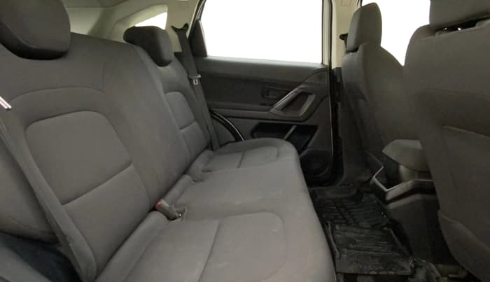 2022 Tata Harrier XE 2.0L KRYOTEC, Diesel, Manual, 77,010 km, Right Side Rear Door Cabin