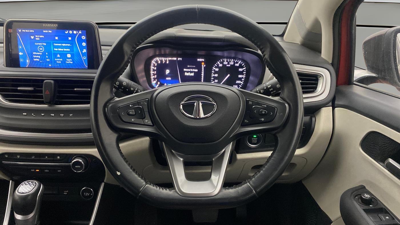 2022 Tata ALTROZ XZA (O), Petrol, Automatic, 23,961 km, Steering Wheel Close Up