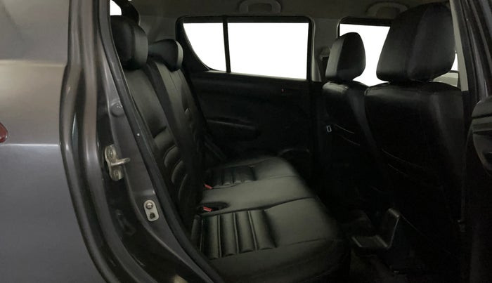 2016 Maruti Swift LXI (O), Petrol, Manual, 72,548 km, Right Side Rear Door Cabin