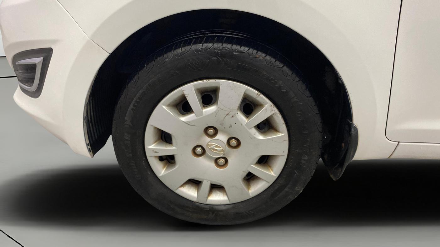 2013 Hyundai i20 MAGNA (O) 1.2, Petrol, Manual, 47,732 km, Left Front Wheel