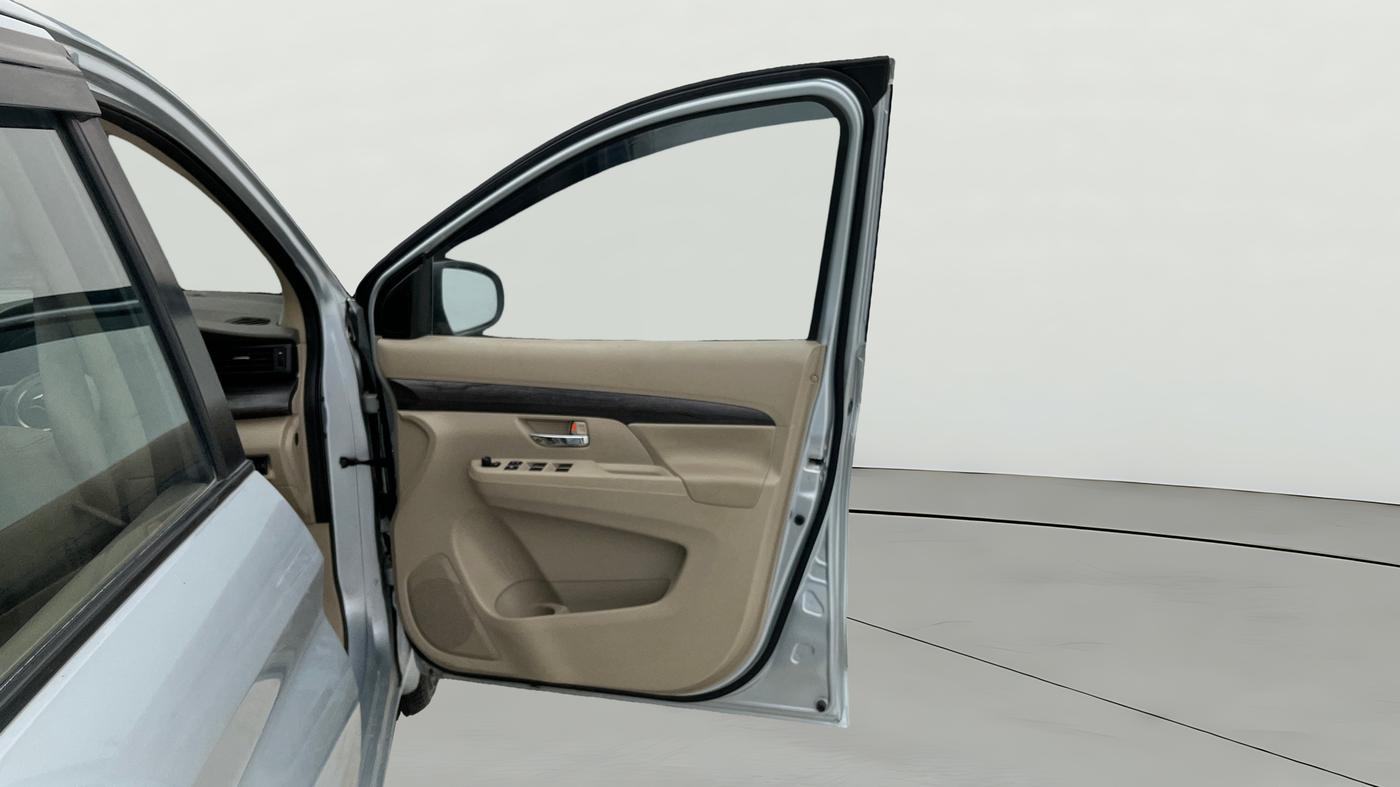 2022 Maruti Ertiga ZXI SHVS, Petrol, Manual, 9,916 km, RHS Front Door