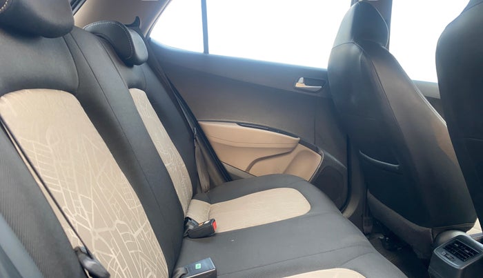 2016 Hyundai Grand i10 ASTA AT 1.2 KAPPA VTVT, Petrol, Automatic, 46,393 km, Right Side Rear Door Cabin