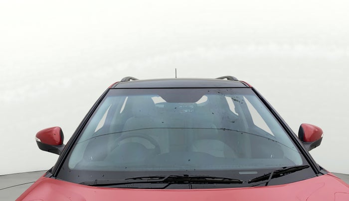 2023 Mahindra XUV300 W8 (O) 1.5 DIESEL AMT, Diesel, Automatic, 63,752 km, Front Windshield