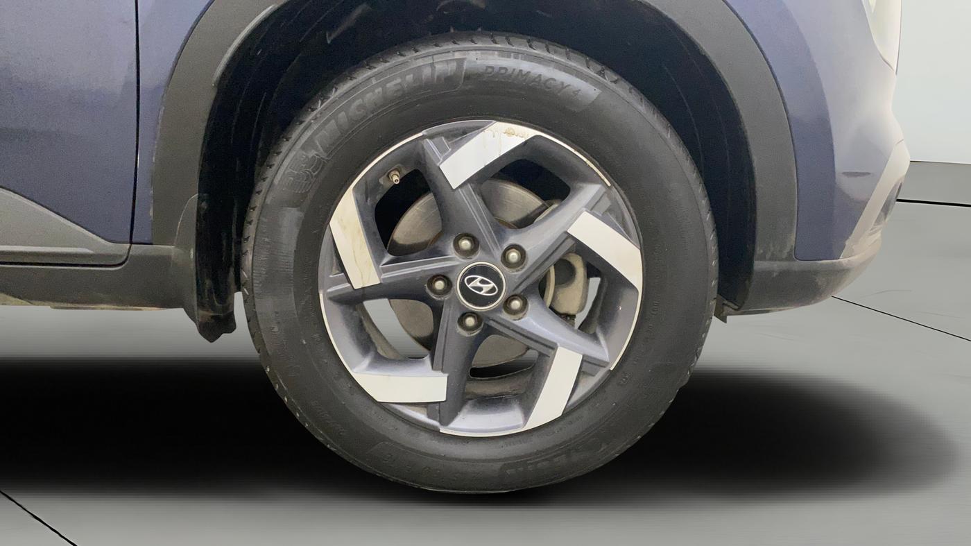 2022 Hyundai VENUE SX 1.5 (O) EXECUTIVE CRDI, Diesel, Manual, 82,560 km, Right Front Wheel