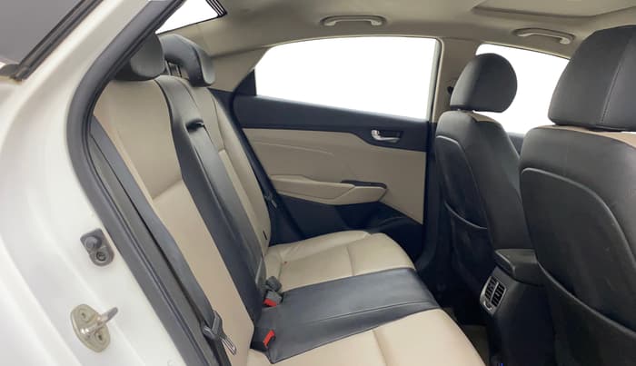 2018 Hyundai Verna 1.6 VTVT SX (O) AT, Petrol, Automatic, 69,160 km, Right Side Rear Door Cabin