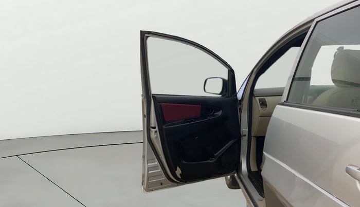 2014 Toyota Innova 2.5 GX 8 STR, Diesel, Manual, 73,319 km, LHS Front Door