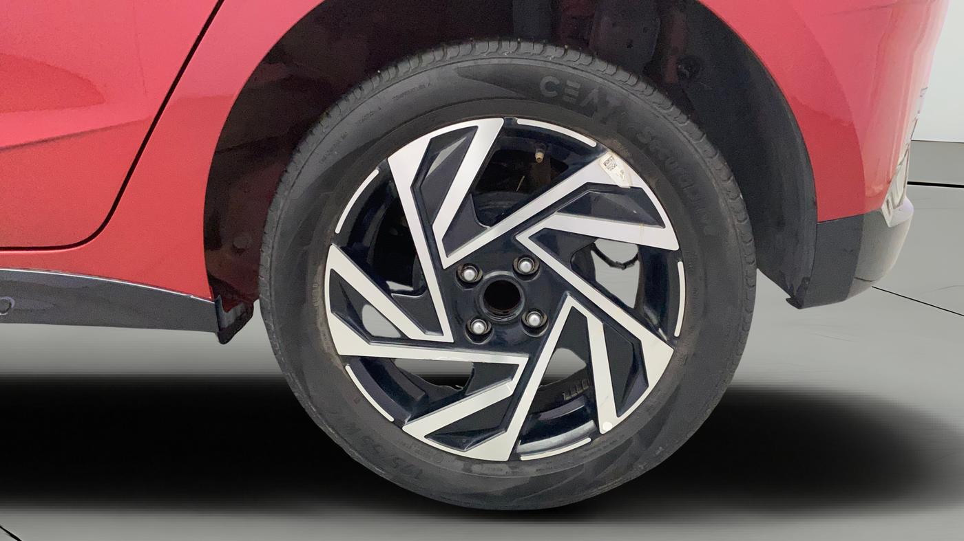 2023 Hyundai NEW I20 ASTA (O) 1.2 IVT, Petrol, Automatic, 14,662 km, Left Rear Wheel