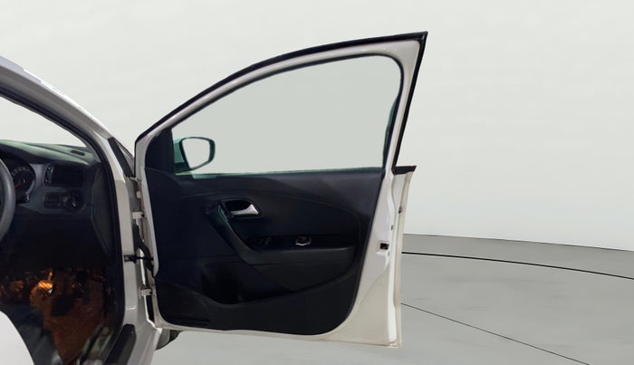 2018 Volkswagen Polo COMFORTLINE 1.0L MPI, Petrol, Manual, 43,583 km, RHS Front Door