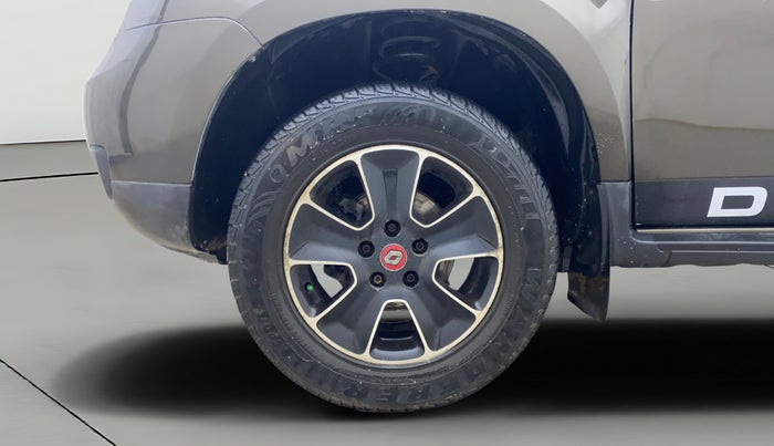 2017 Renault Duster RXS CVT, Petrol, Automatic, 39,419 km, Left Front Wheel