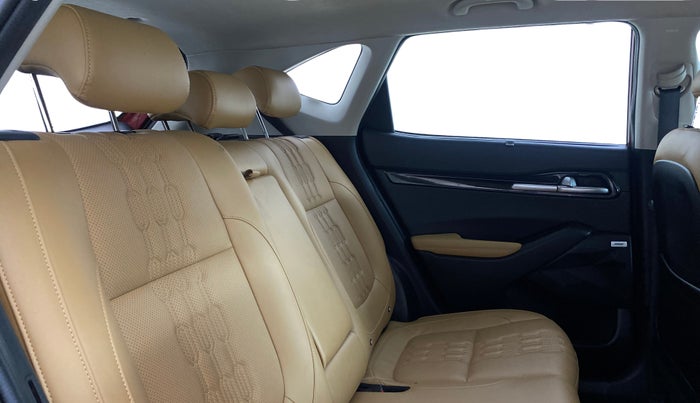 2023 KIA SELTOS  HTX PLUS 1.5 TURBO PETROL IMT, Petrol, Manual, 6,335 km, Right Side Rear Door Cabin