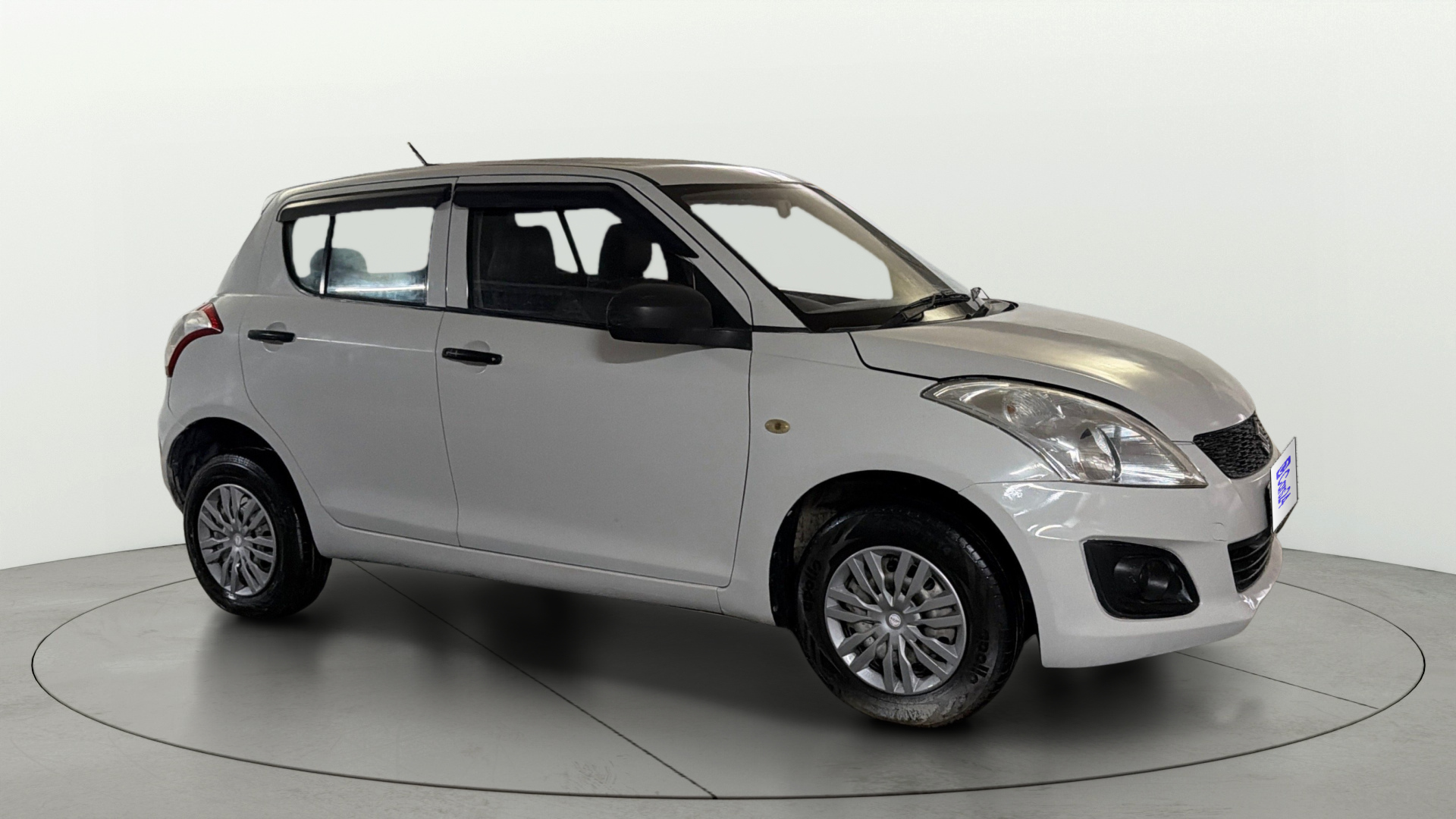 2015 Maruti Suzuki Swift LXI (O) 2015 Maruti Suzuki Swift LXI (O)